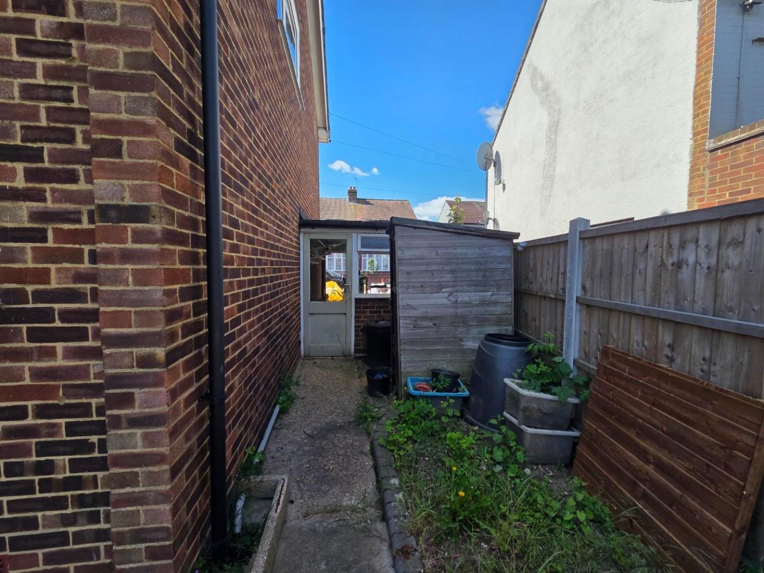 3 bedroom House for sale in Edward Road, Chadwell Heath, RM6