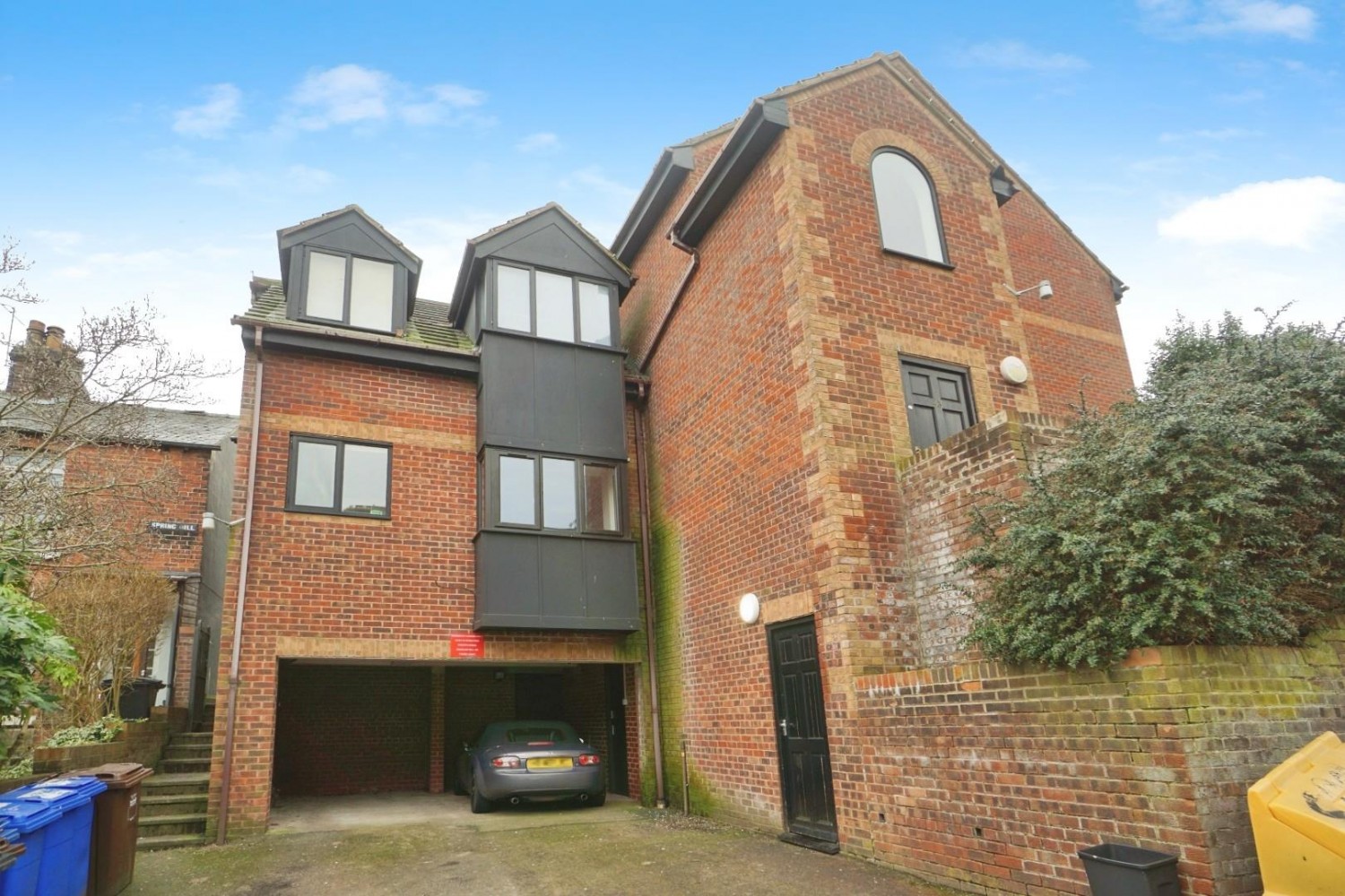 2 bedroom Flat for sale in Spring Hill, Crookes, Sheffield, S10 1ET