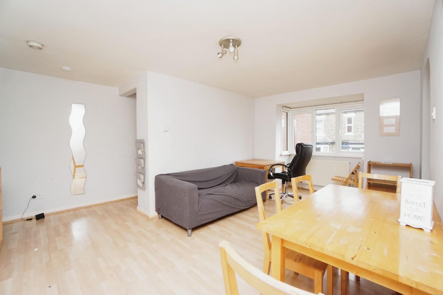 2 bedroom Flat for sale in Spring Hill, Crookes, Sheffield, S10 1ET