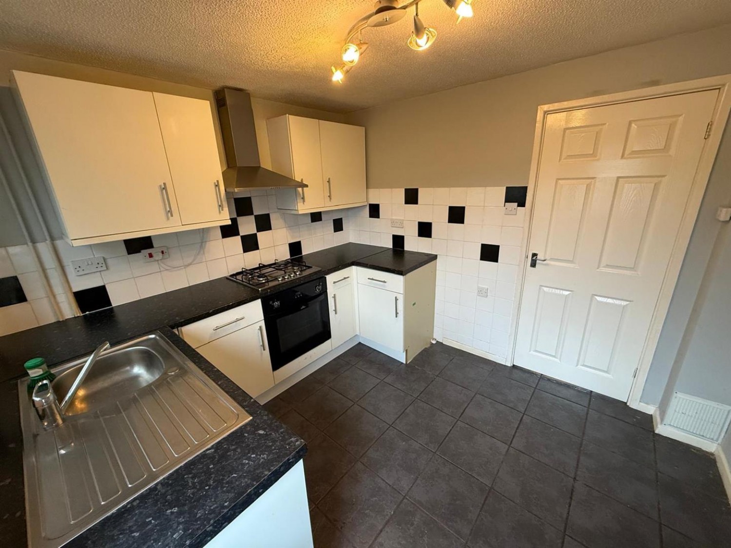 2 bedroom House for sale in King Street, Stourbridge, DY9 8UT