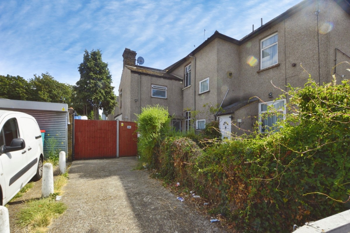Mansfield Road, Ilford IG1 3AZ