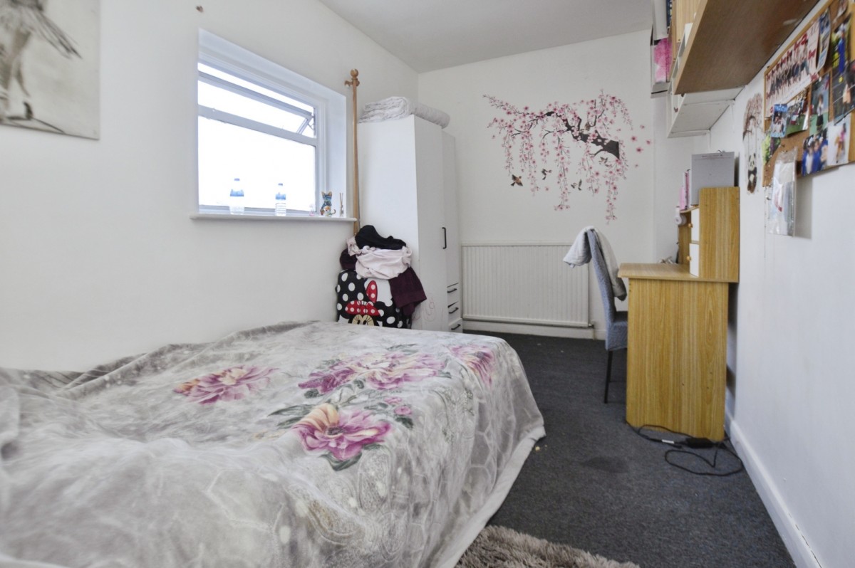Mansfield Road, Ilford IG1 3AZ