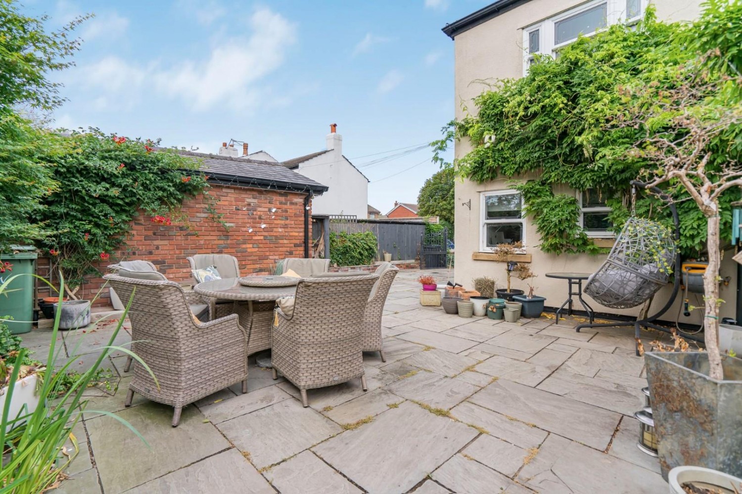 4 bedroom House for sale in Newton road