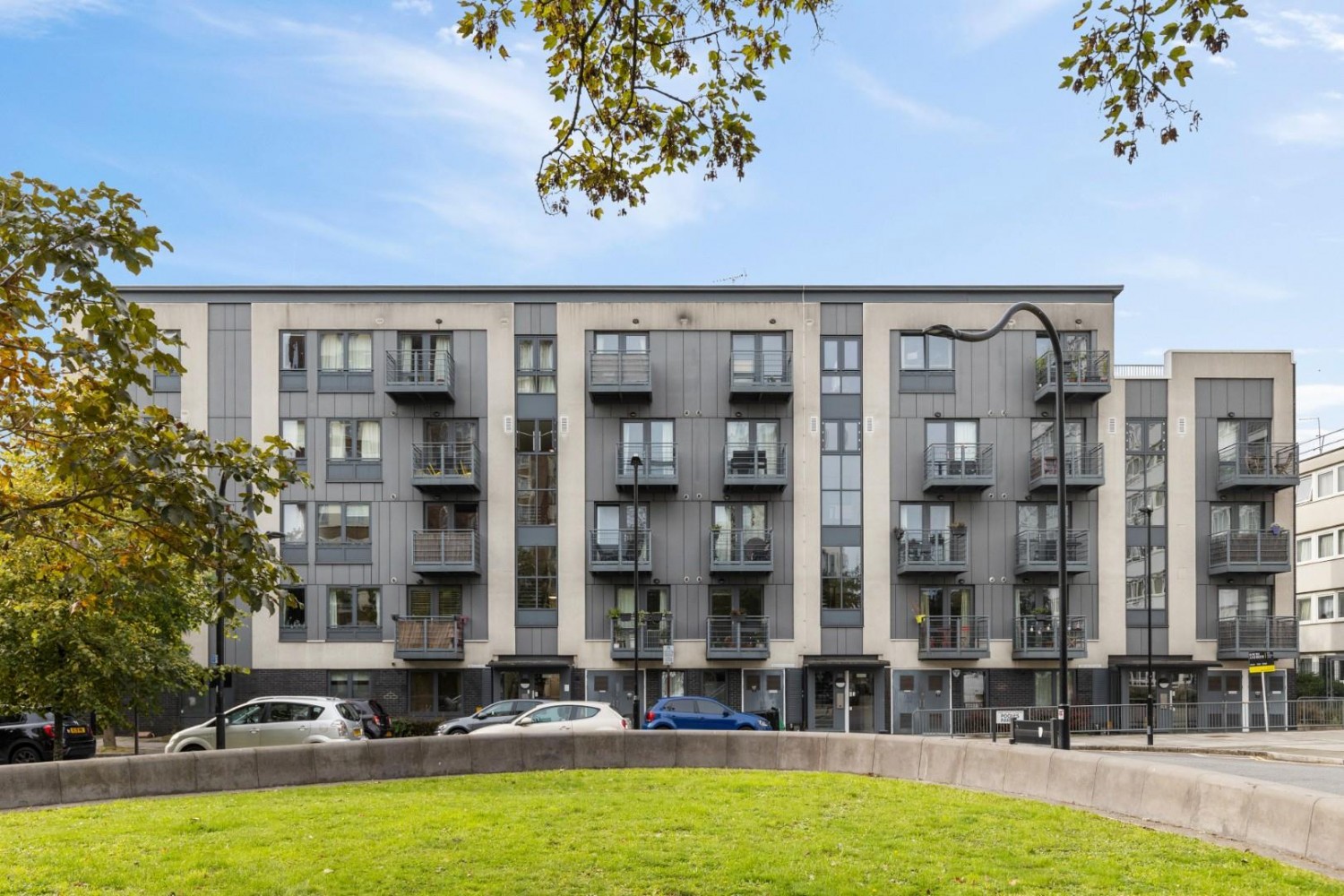 1 bedroom Flat for sale in Pooles Park, London, N4