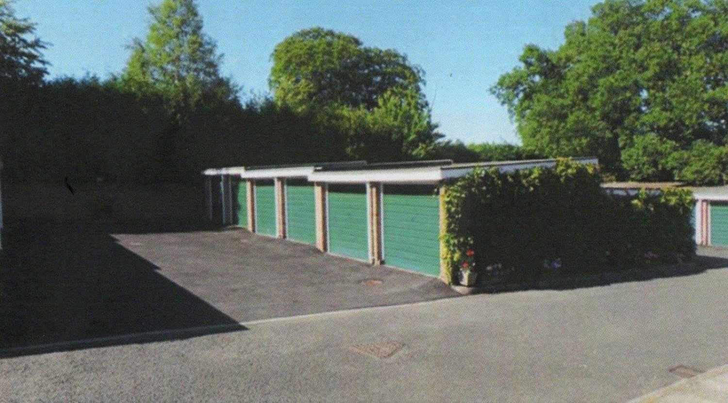 2 bedroom Flat for sale in Little Sutton Lane, Sutton Court, Sutton Coldfield