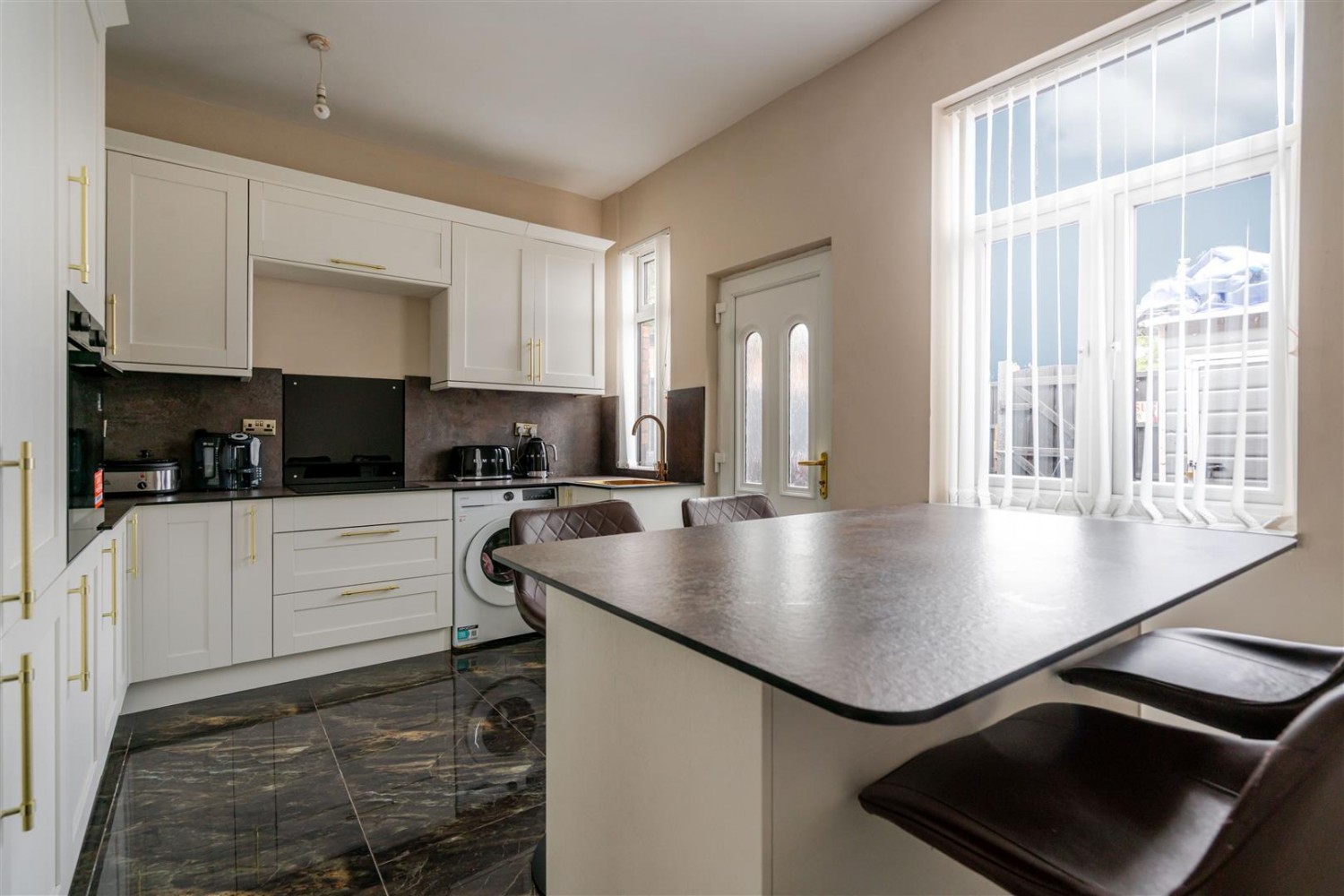 3 bedroom House for sale in Isherwood St, Leigh