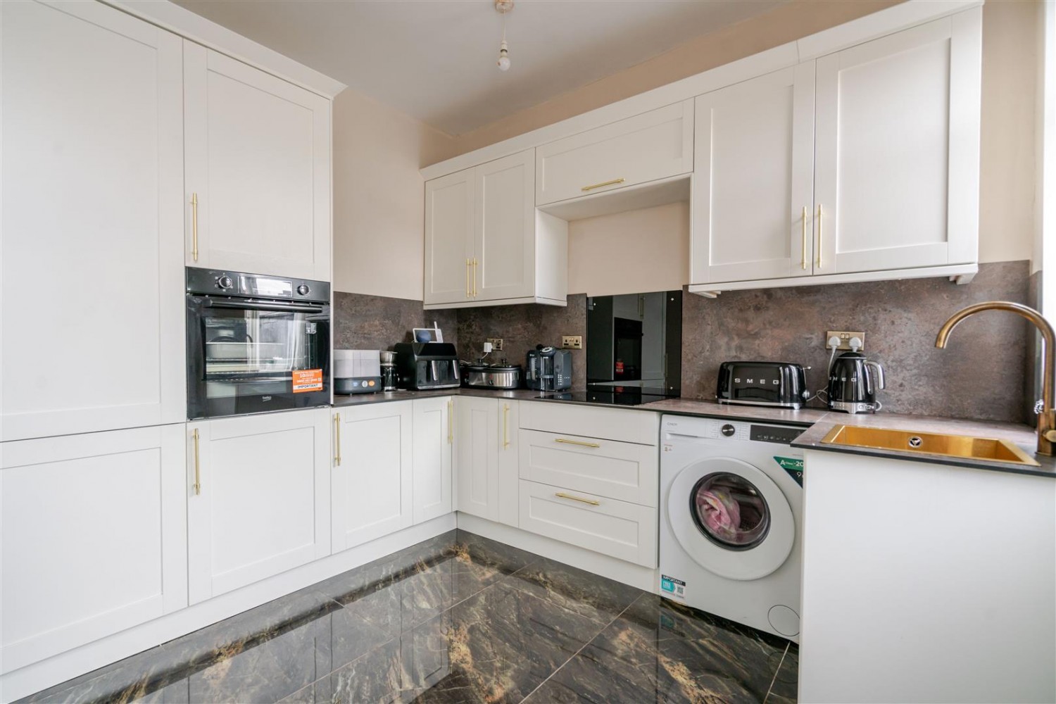 3 bedroom House for sale in Isherwood St, Leigh