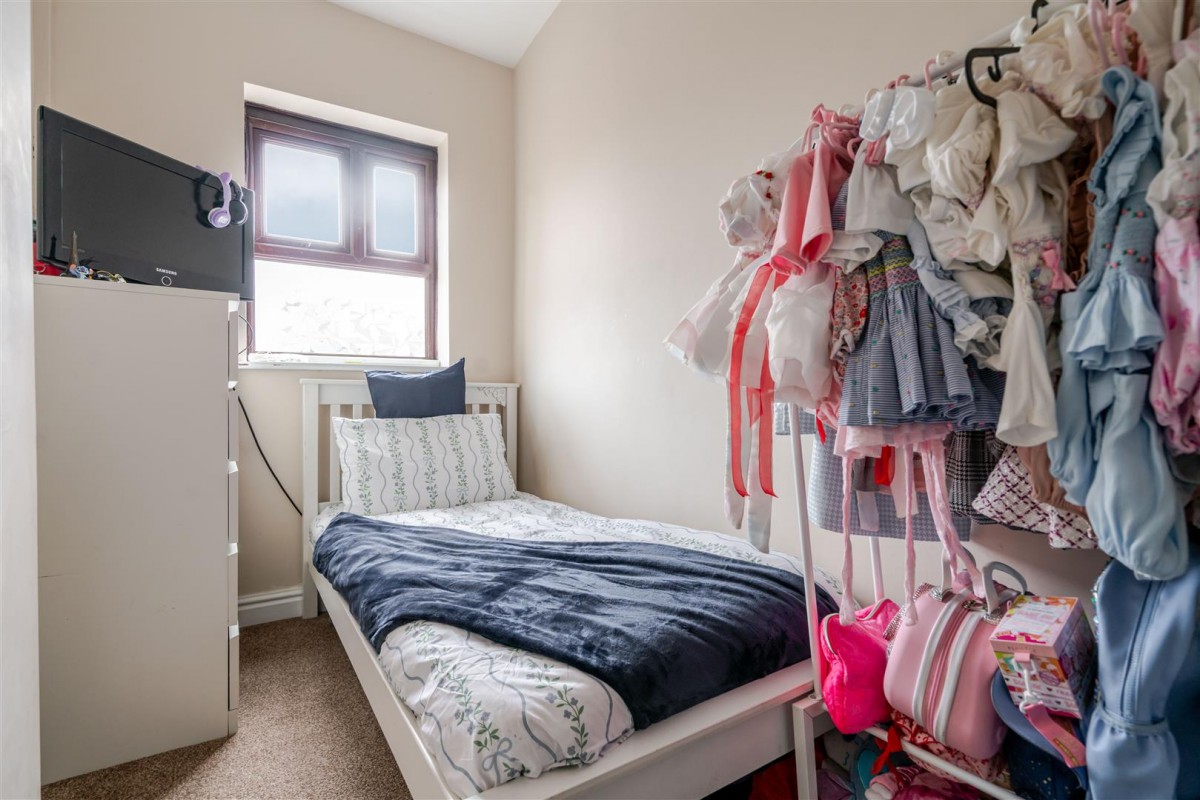 Isherwood St, Leigh