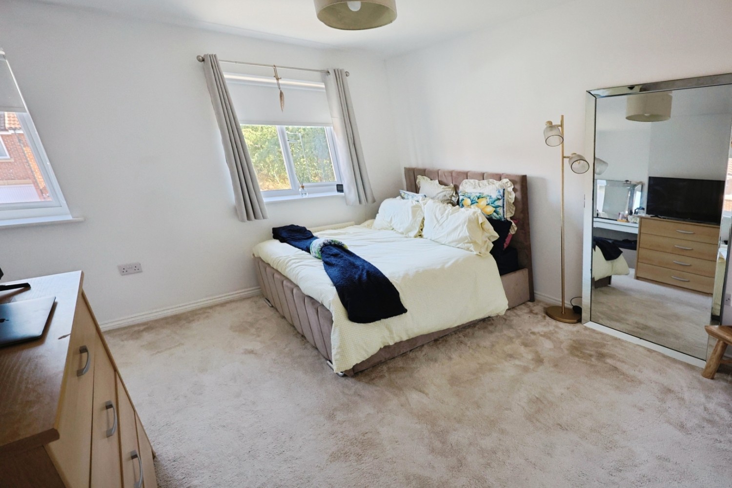 4 bedroom House for sale in Woodside Meadows, Auckland Park, Bishop Auckland