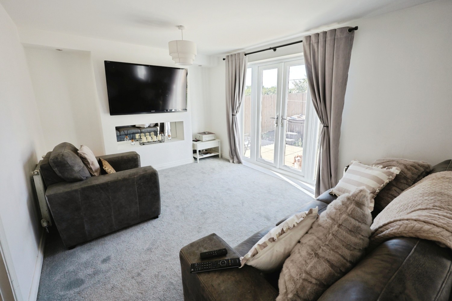 4 bedroom House for sale in Woodside Meadows, Auckland Park, Bishop Auckland