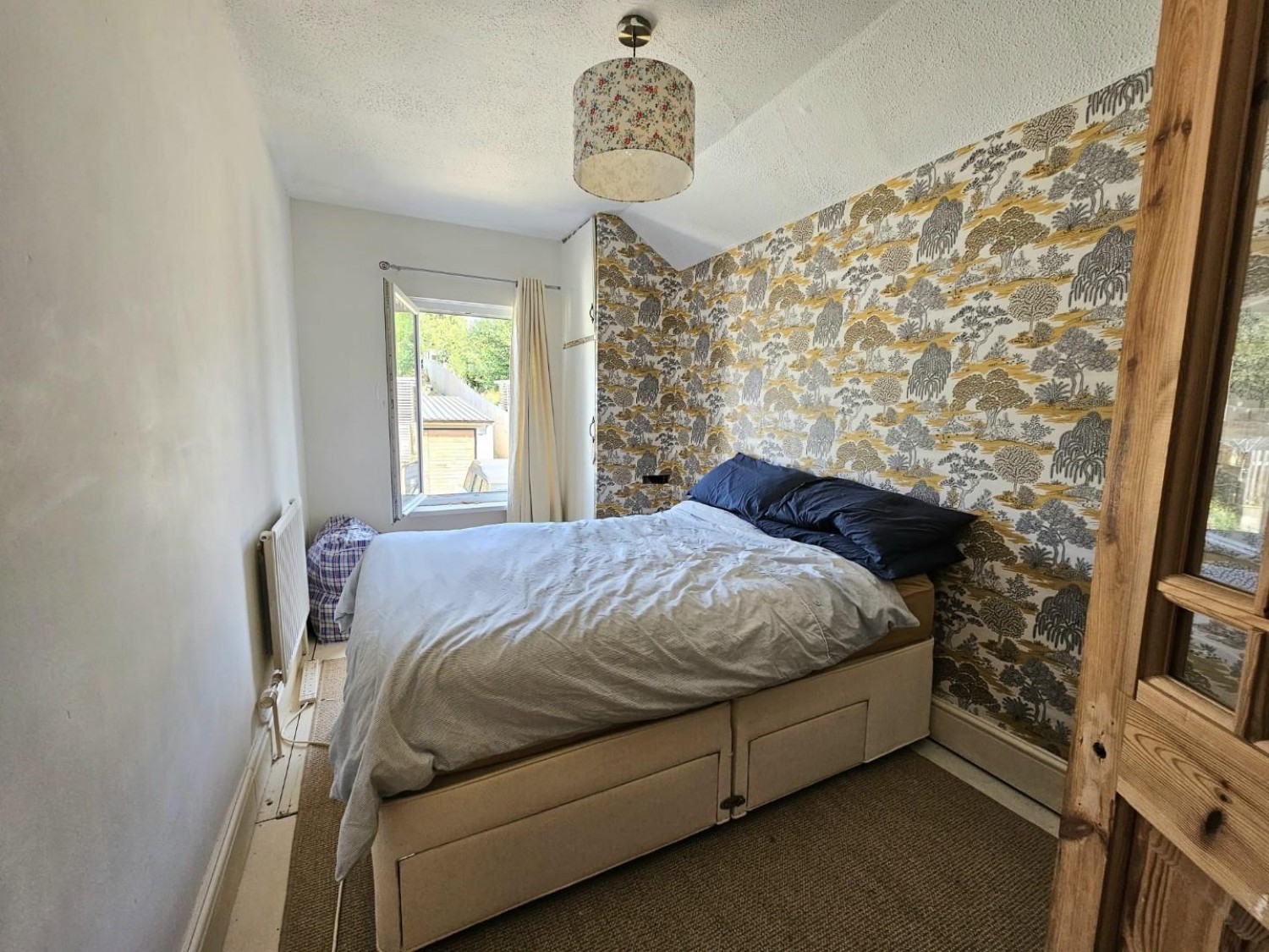 3 bedroom House for sale in Rosebery Road, Dursley