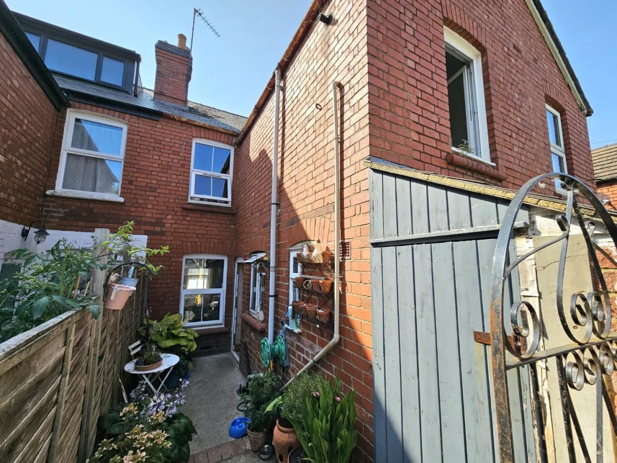 Rosebery Road, Dursley
