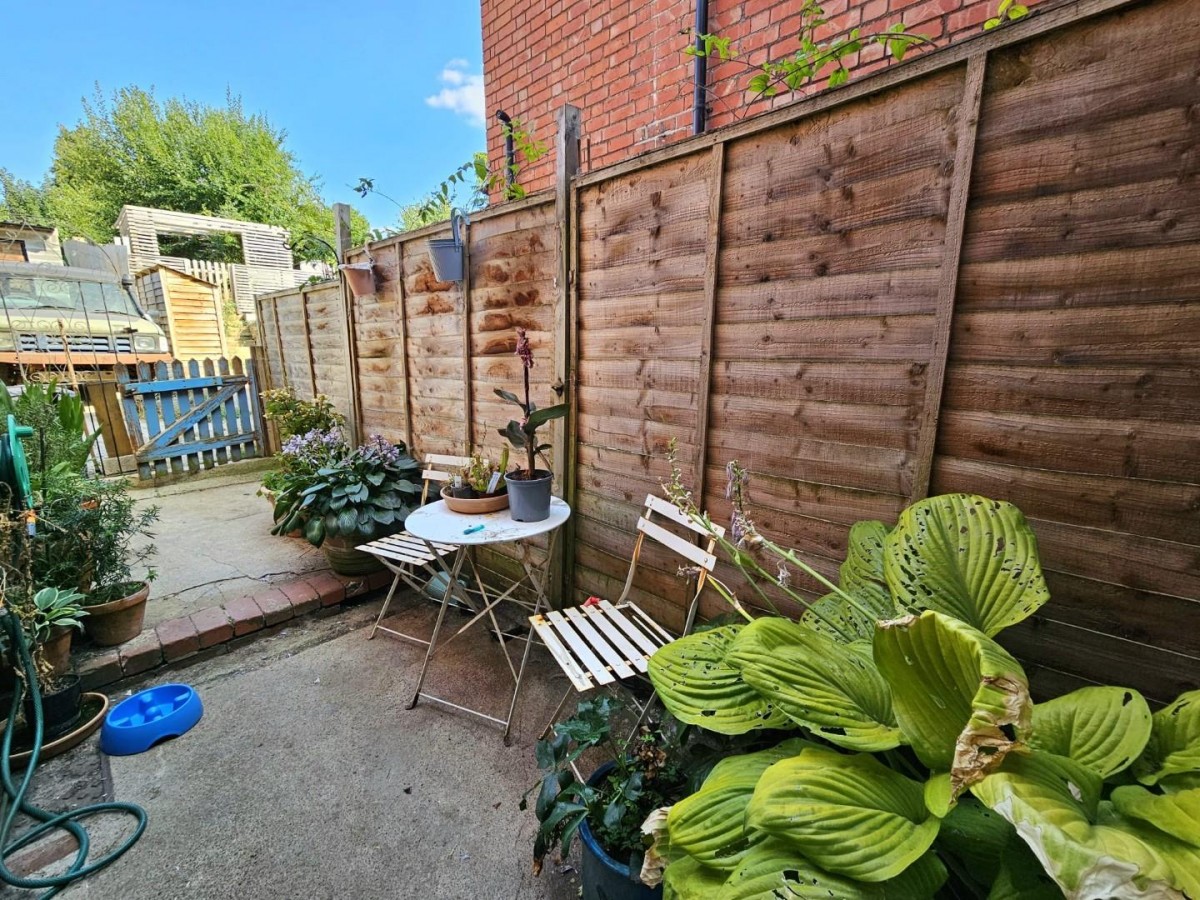 Rosebery Road, Dursley