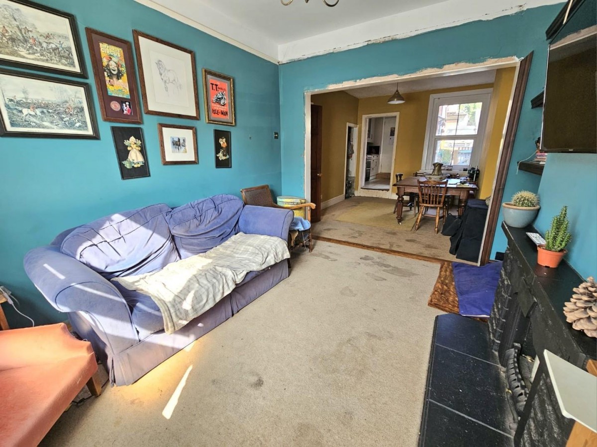 Rosebery Road, Dursley