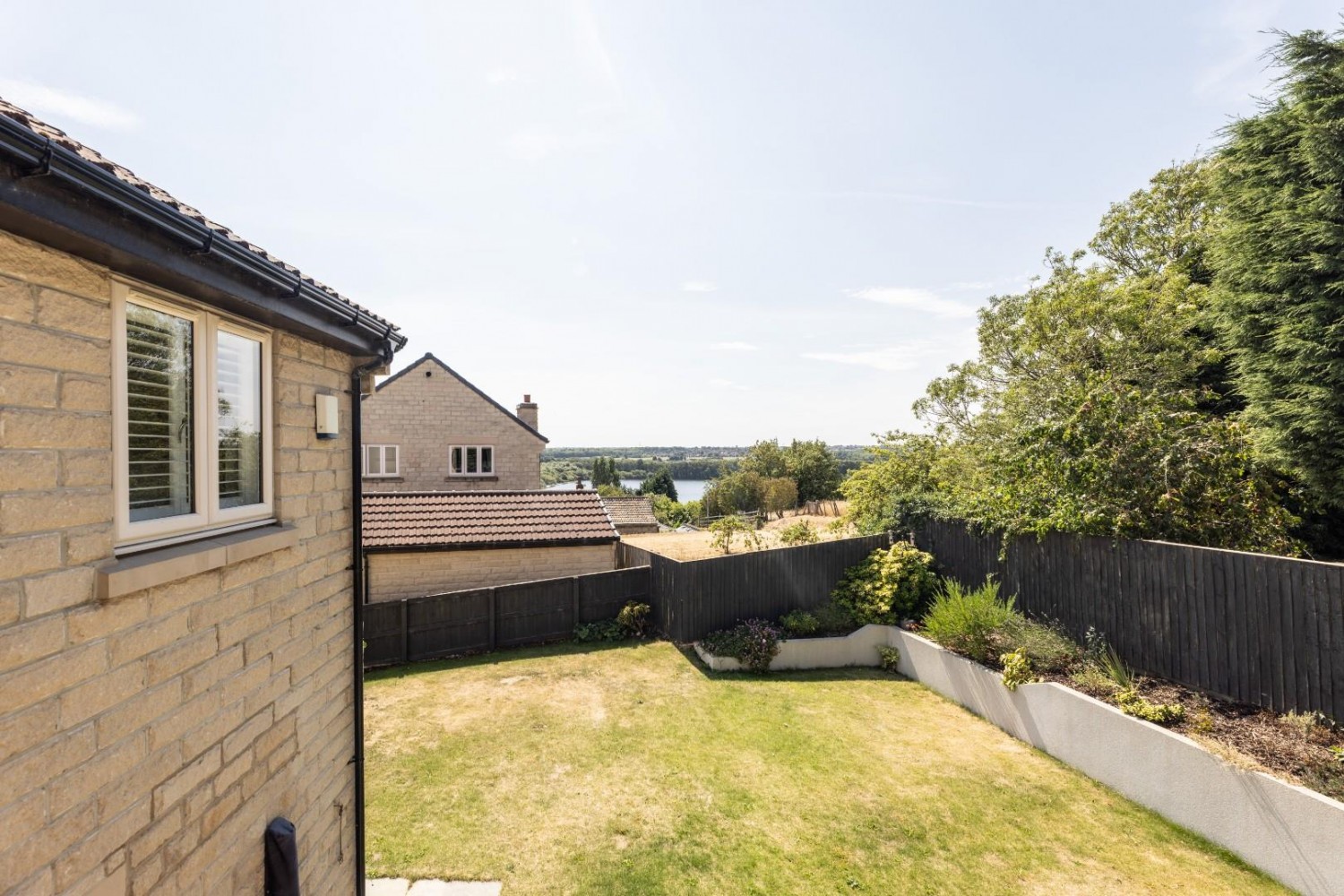 4 bedroom House for sale in 2, Roberts Close, Fairburn, Knottingley, North Yor