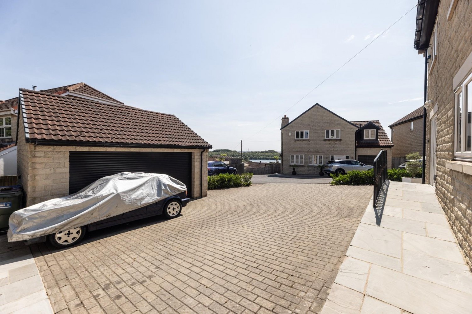 4 bedroom House for sale in 2, Roberts Close, Fairburn, Knottingley, North Yor