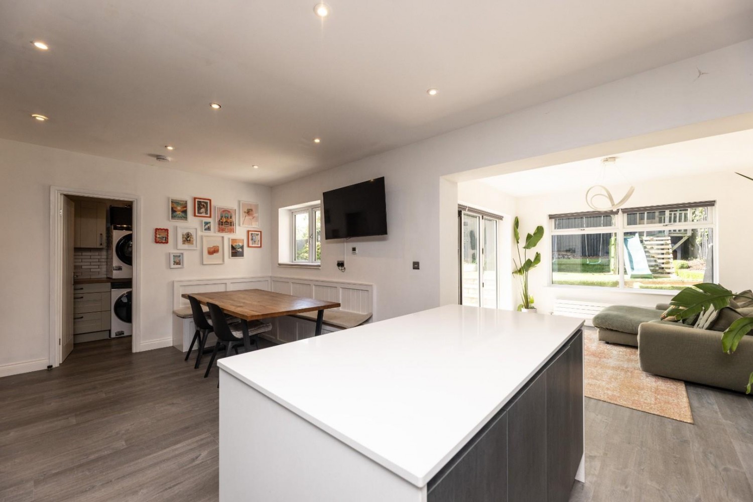 4 bedroom House for sale in 2, Roberts Close, Fairburn, Knottingley, North Yor