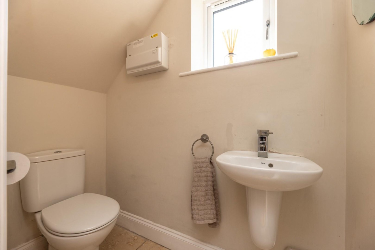 4 bedroom House for sale in 2, Roberts Close, Fairburn, Knottingley, North Yor