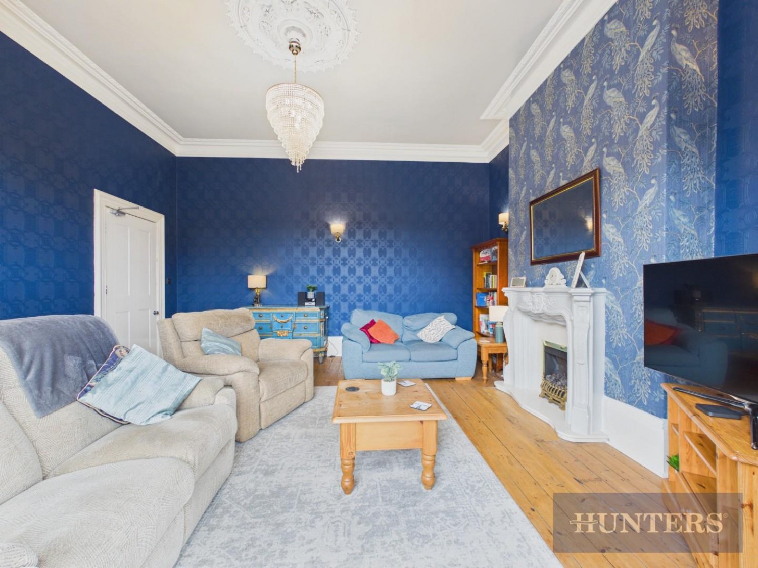 6 bedroom House for sale in West Street, Scarborough