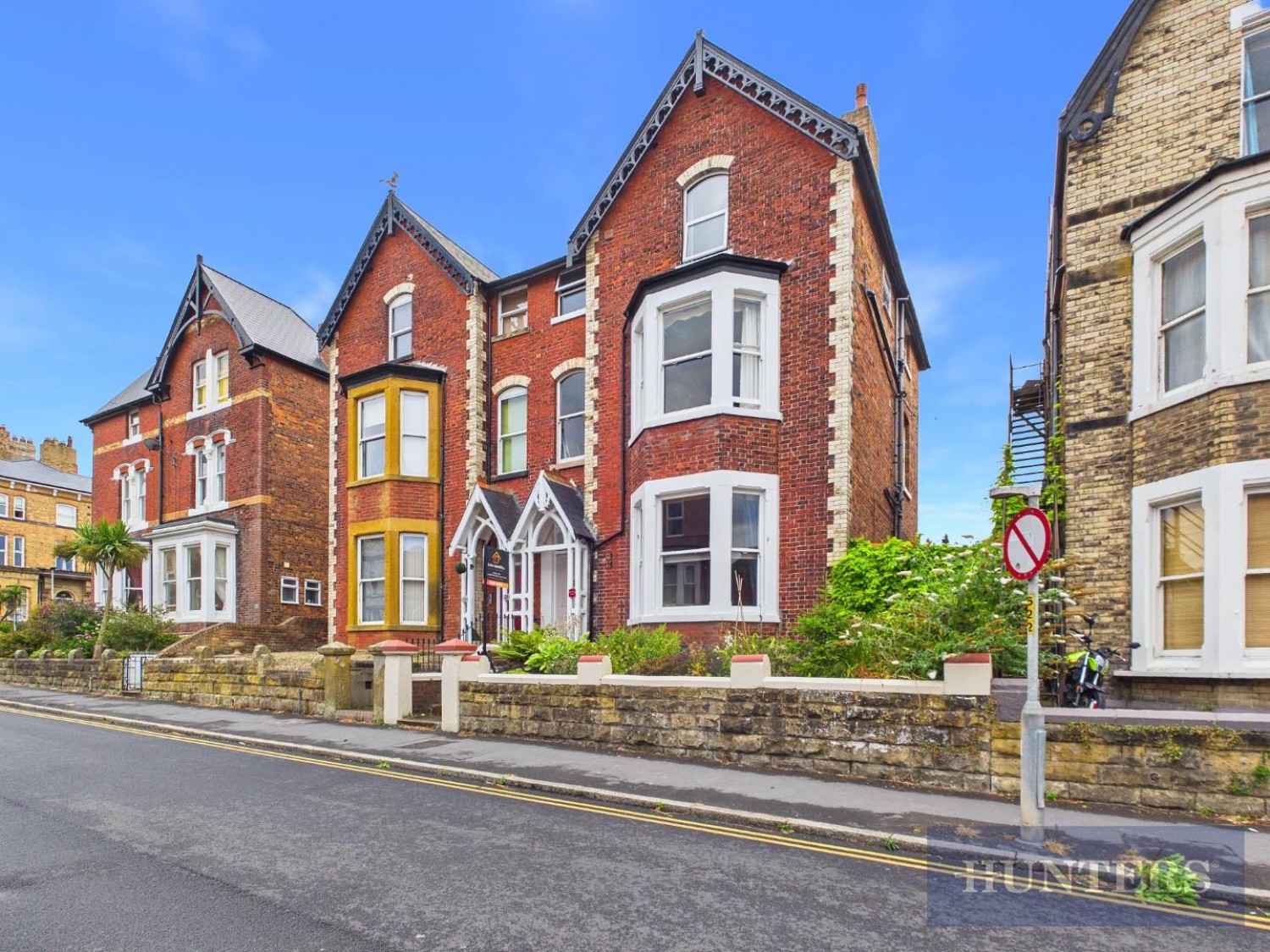 6 bedroom House for sale in West Street, Scarborough