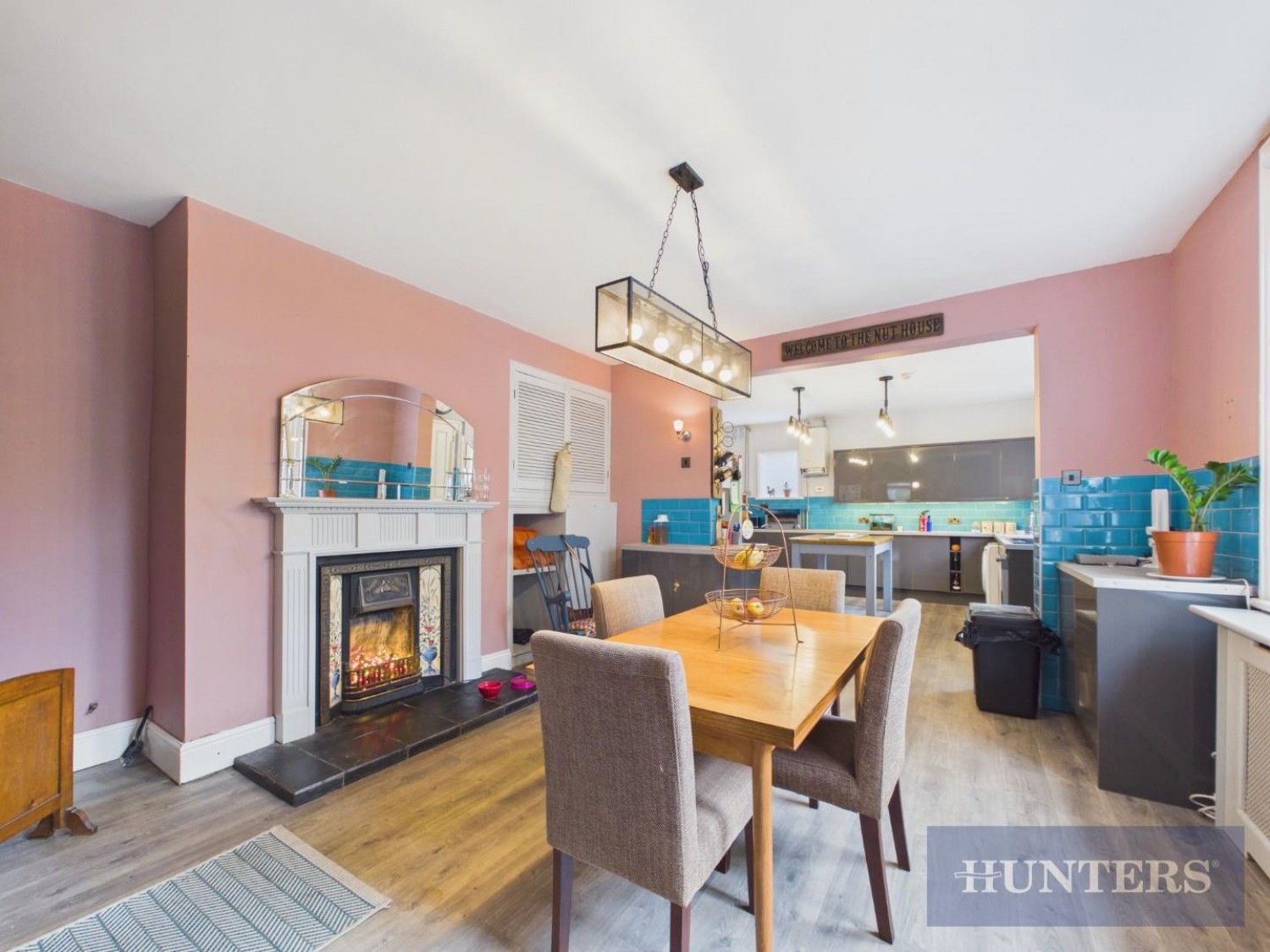 6 bedroom House for sale in West Street, Scarborough