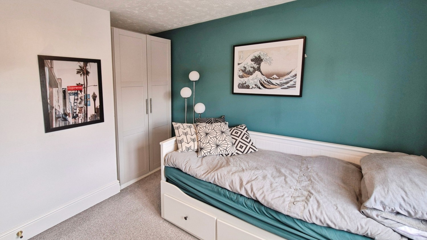 3 bedroom House for sale in Moorhen Close, Brownhills, Walsall, WS8 6EE