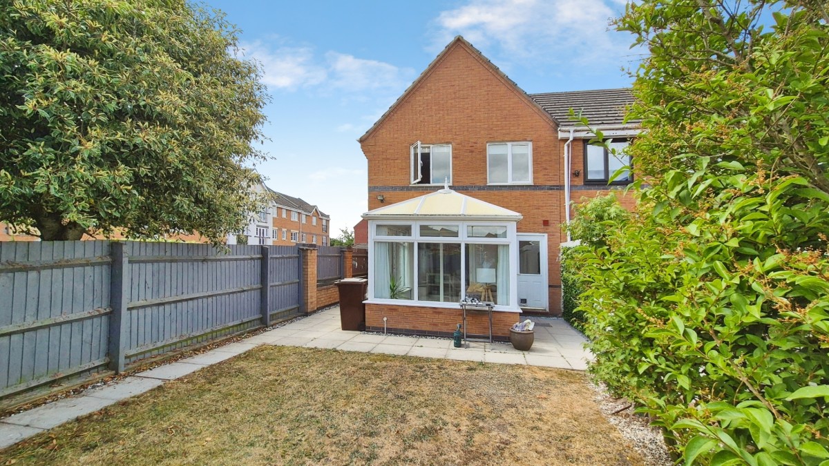 Moorhen Close, Brownhills, Walsall, WS8 6EE