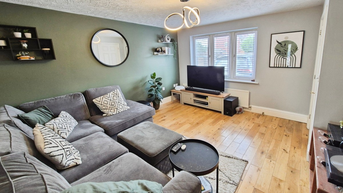 Moorhen Close, Brownhills, Walsall, WS8 6EE