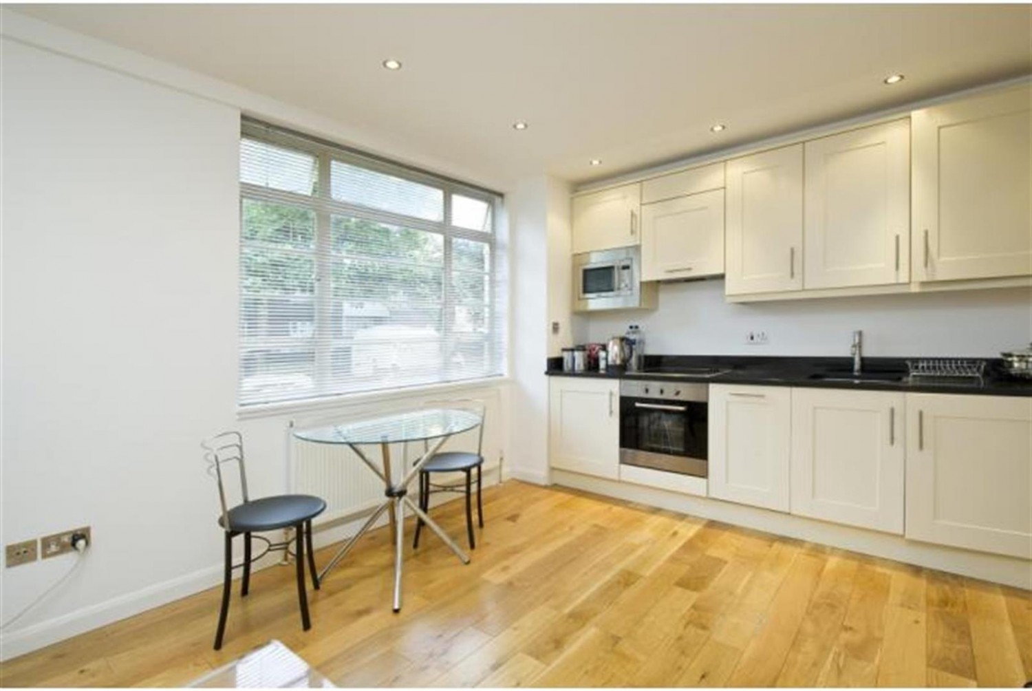 1 bedroom Flat to let in Nell Gwynn House, London , SW3