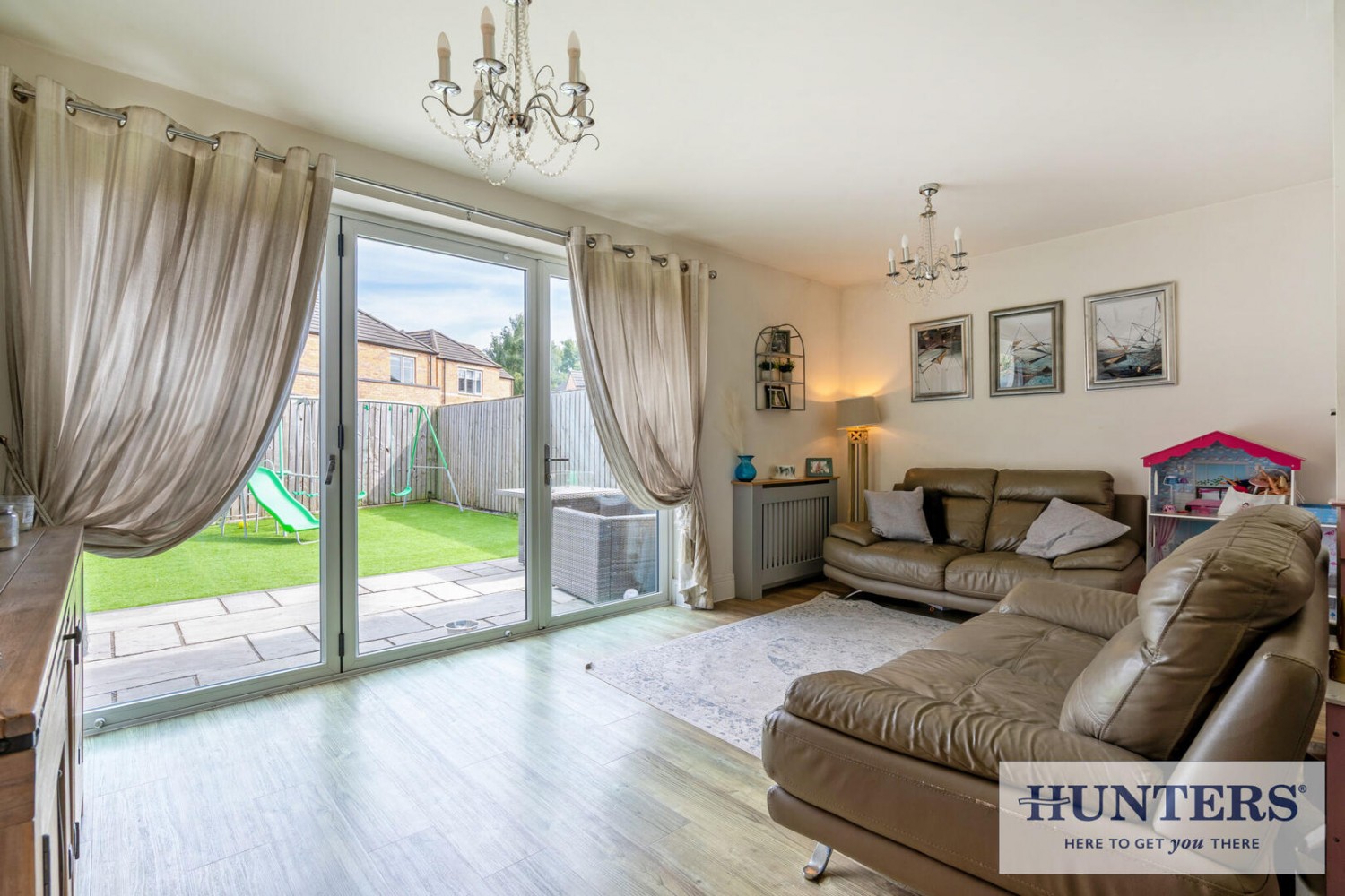 4 bedroom House for sale in West Wood Close, Apperley Bridge, Bradford