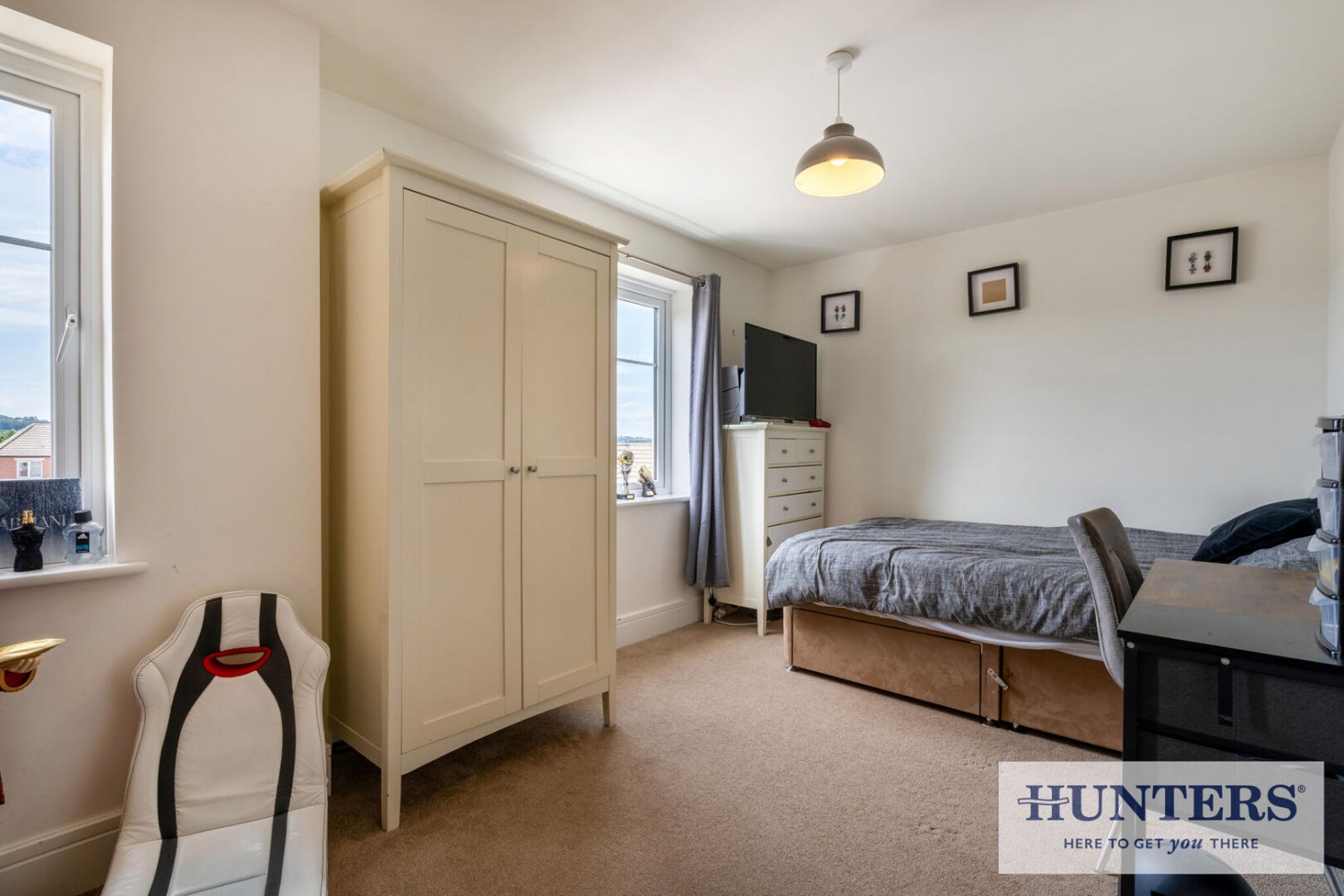 4 bedroom House for sale in West Wood Close, Apperley Bridge, Bradford