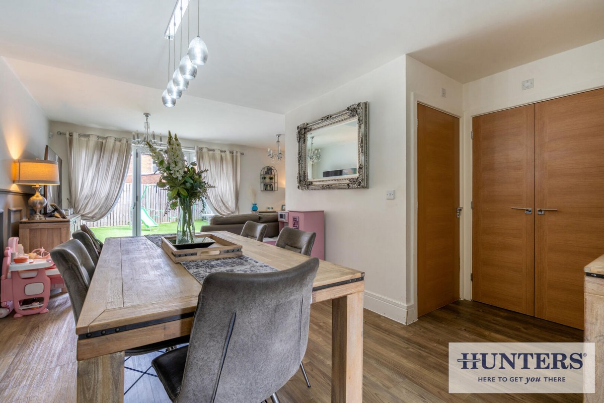 West Wood Close, Apperley Bridge, Bradford