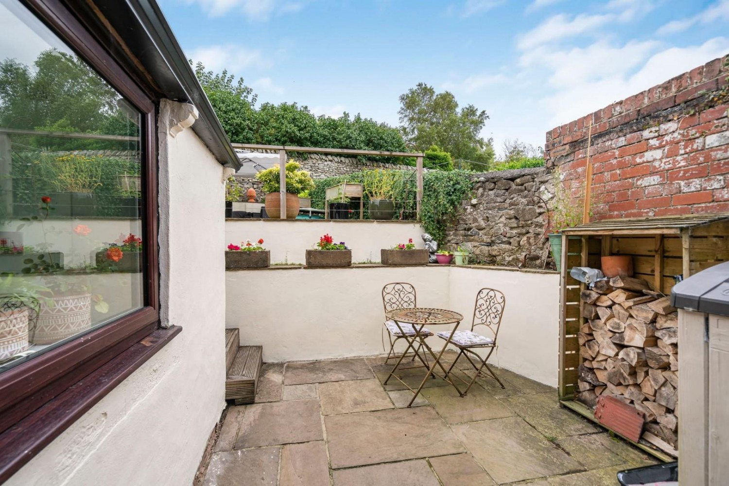 4 bedroom House for sale in Hillcrest. Long Preston, Skipton