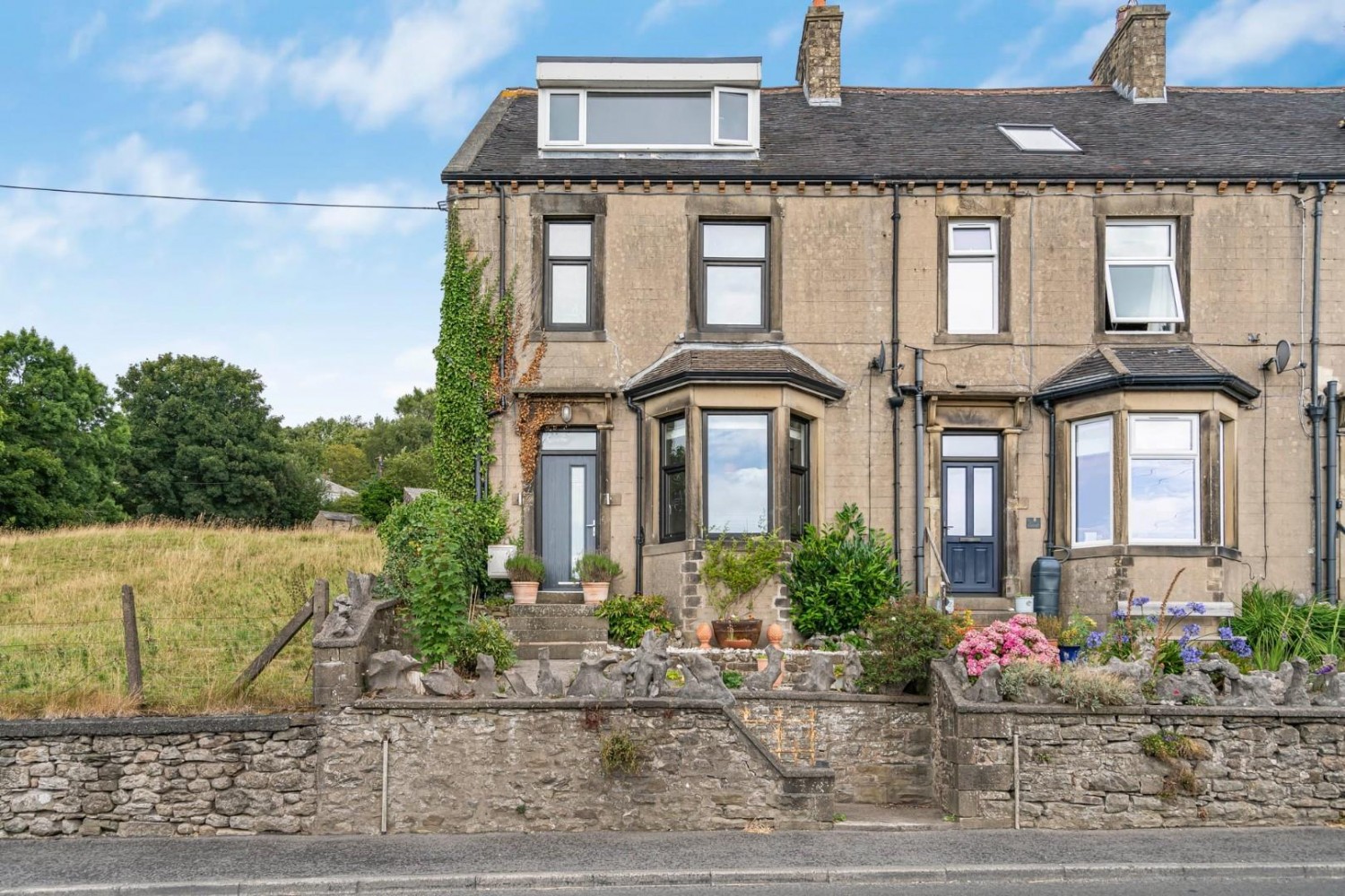 4 bedroom House for sale in Hillcrest. Long Preston, Skipton