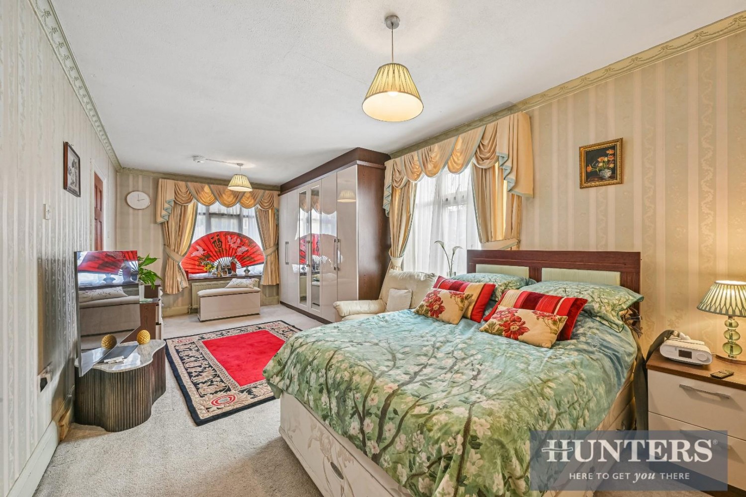 6 bedroom House for sale in South Lane, New Malden