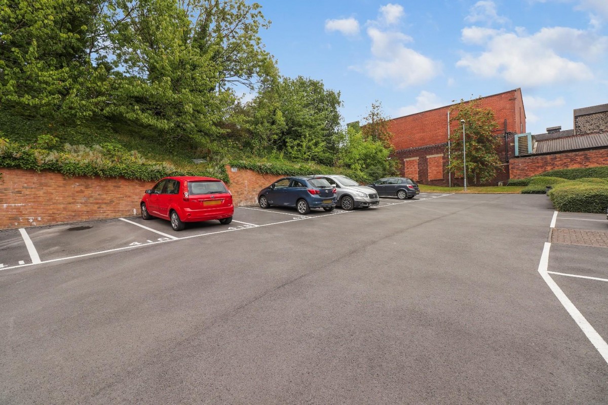 Tadcaster Road, Woodseats, Sheffield, S8 0RA