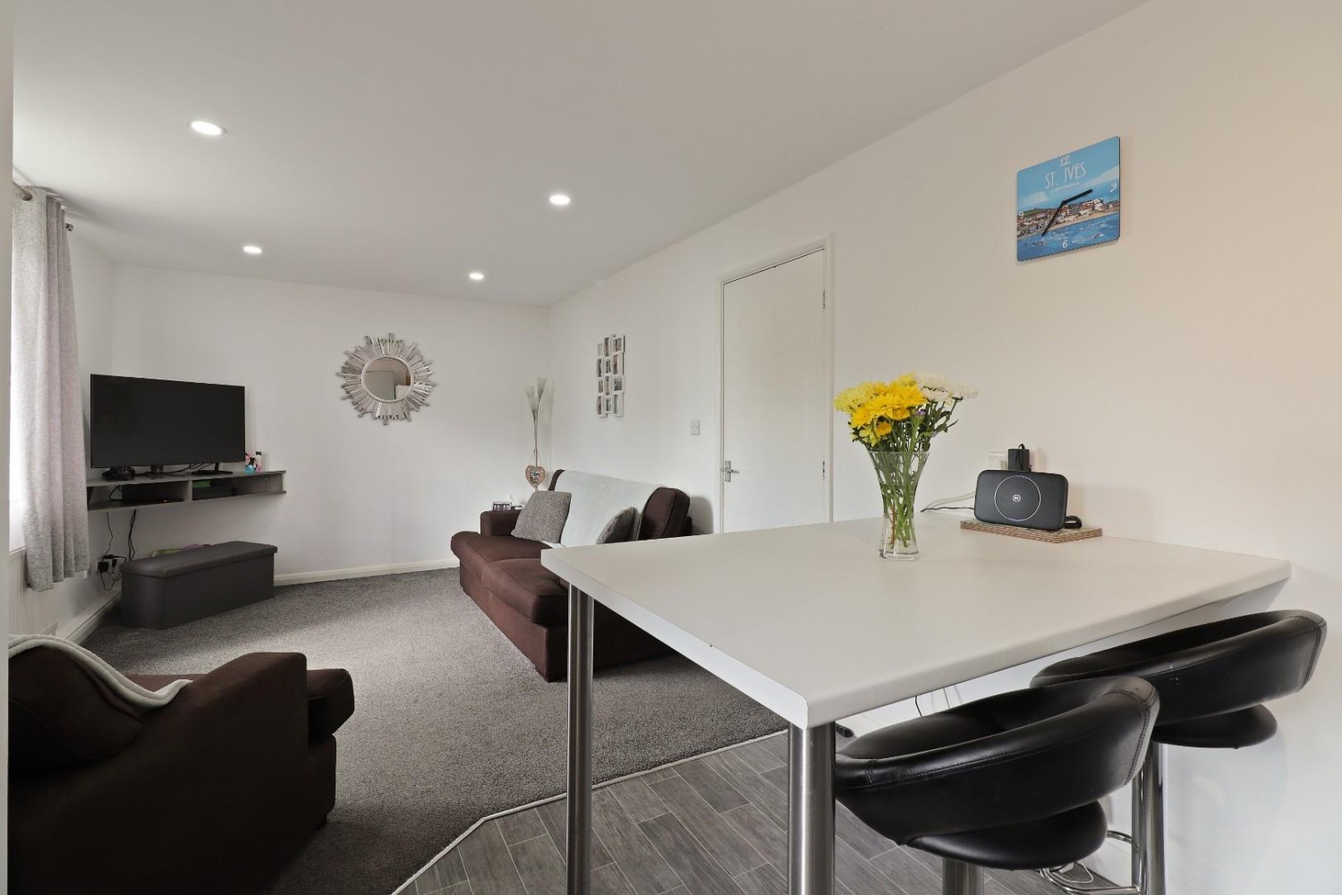 2 bedroom Flat for sale in Tadcaster Road, Woodseats, Sheffield, S8 0RA