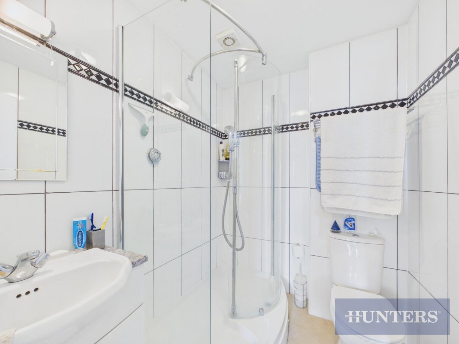 3 bedroom Flat for sale in Esplanade, Scarborough