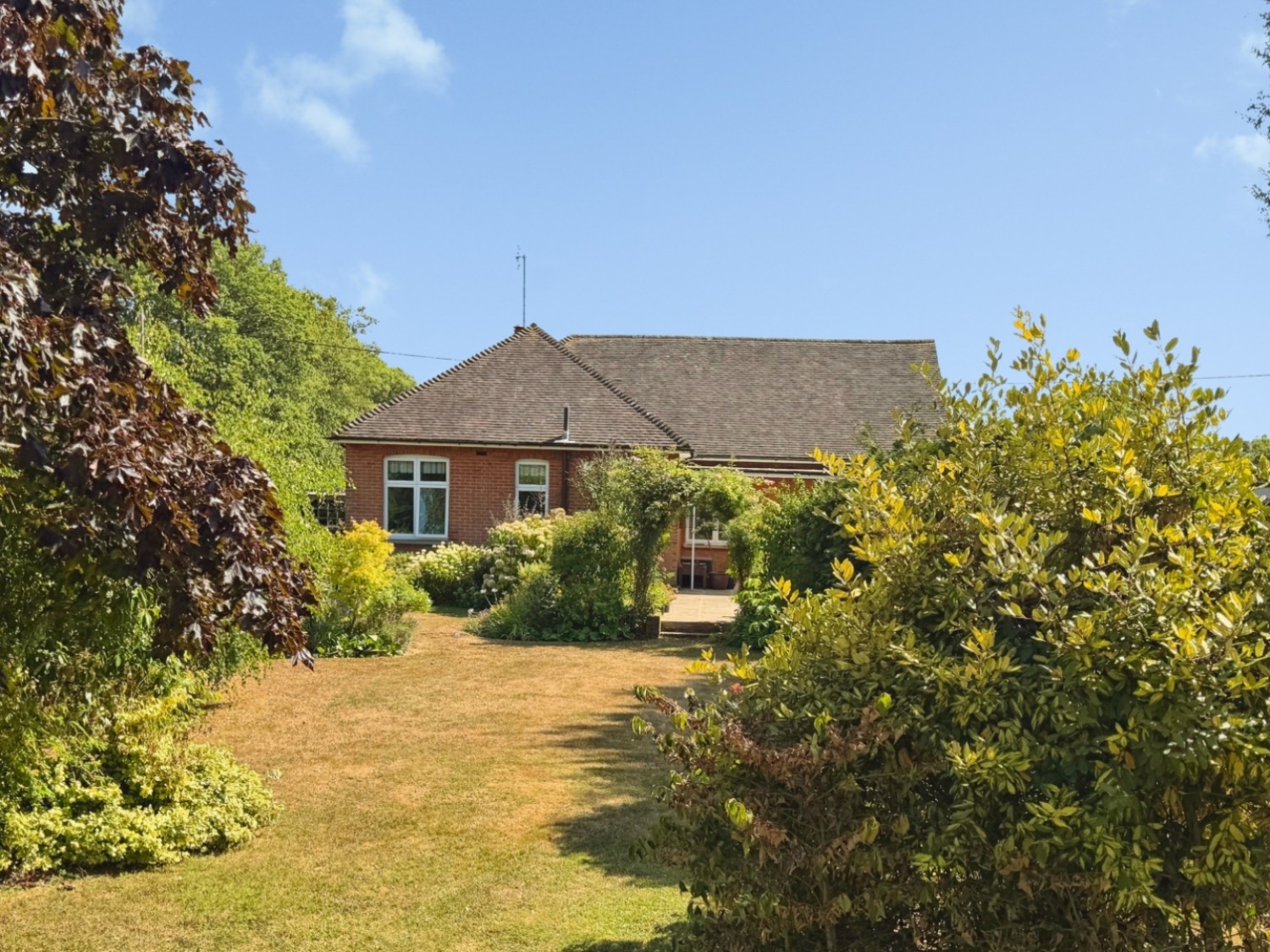 4 bedroom Bungalow for sale in BIDDENDEN ROAD, ST. MICHAELS