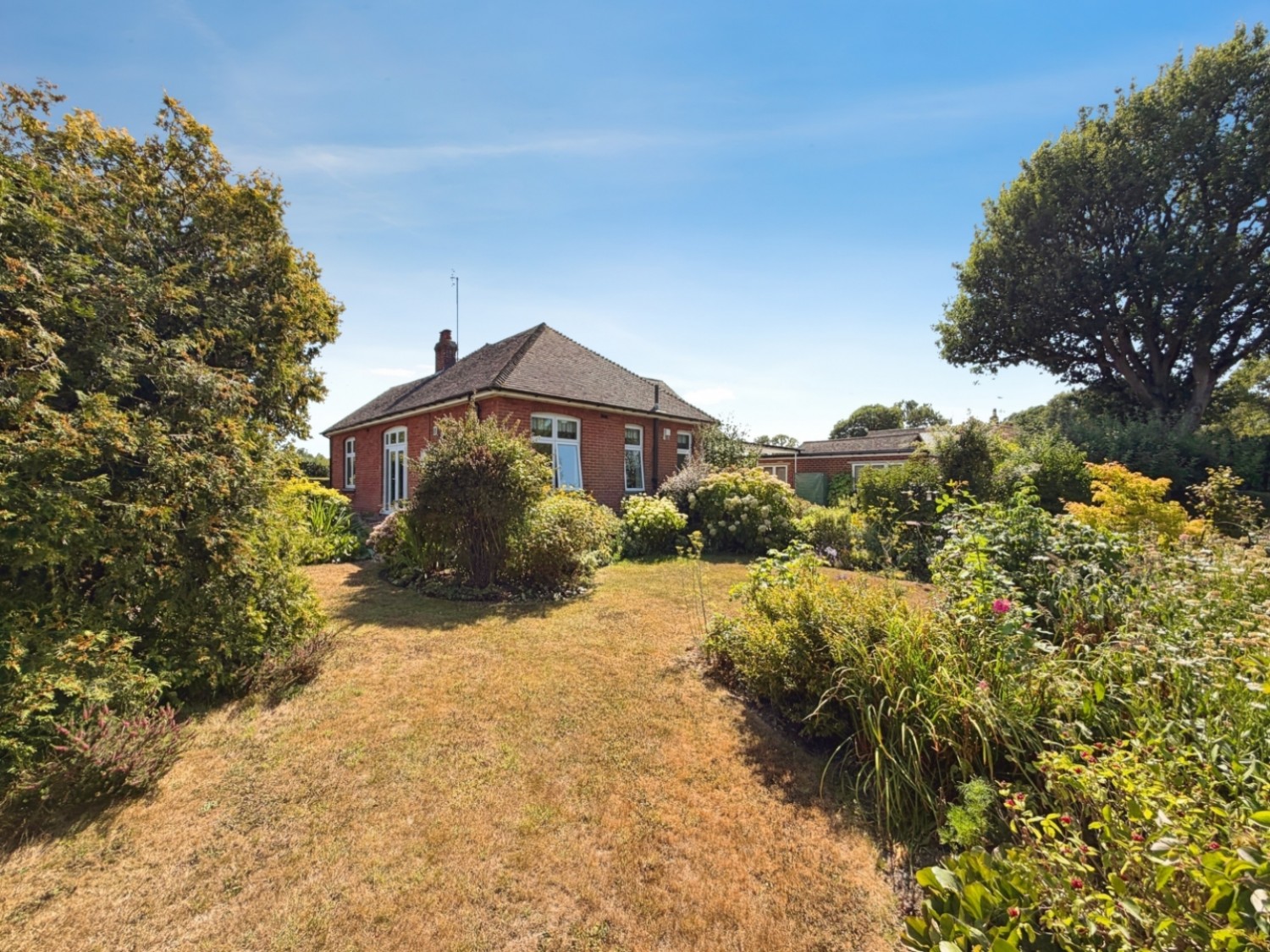 4 bedroom Bungalow for sale in BIDDENDEN ROAD, ST. MICHAELS