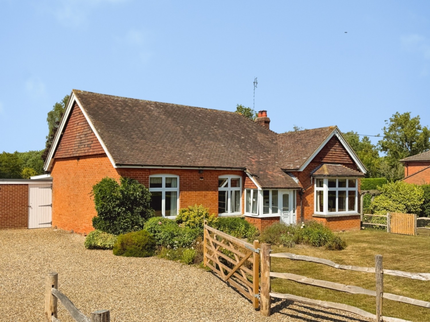 4 bedroom Bungalow for sale in BIDDENDEN ROAD, ST. MICHAELS