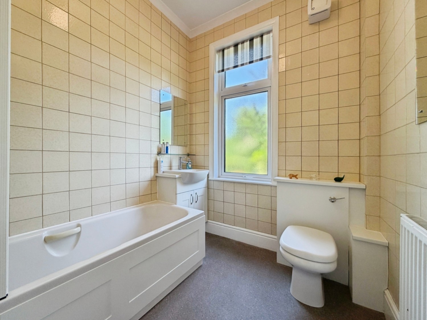 4 bedroom Bungalow for sale in BIDDENDEN ROAD, ST. MICHAELS
