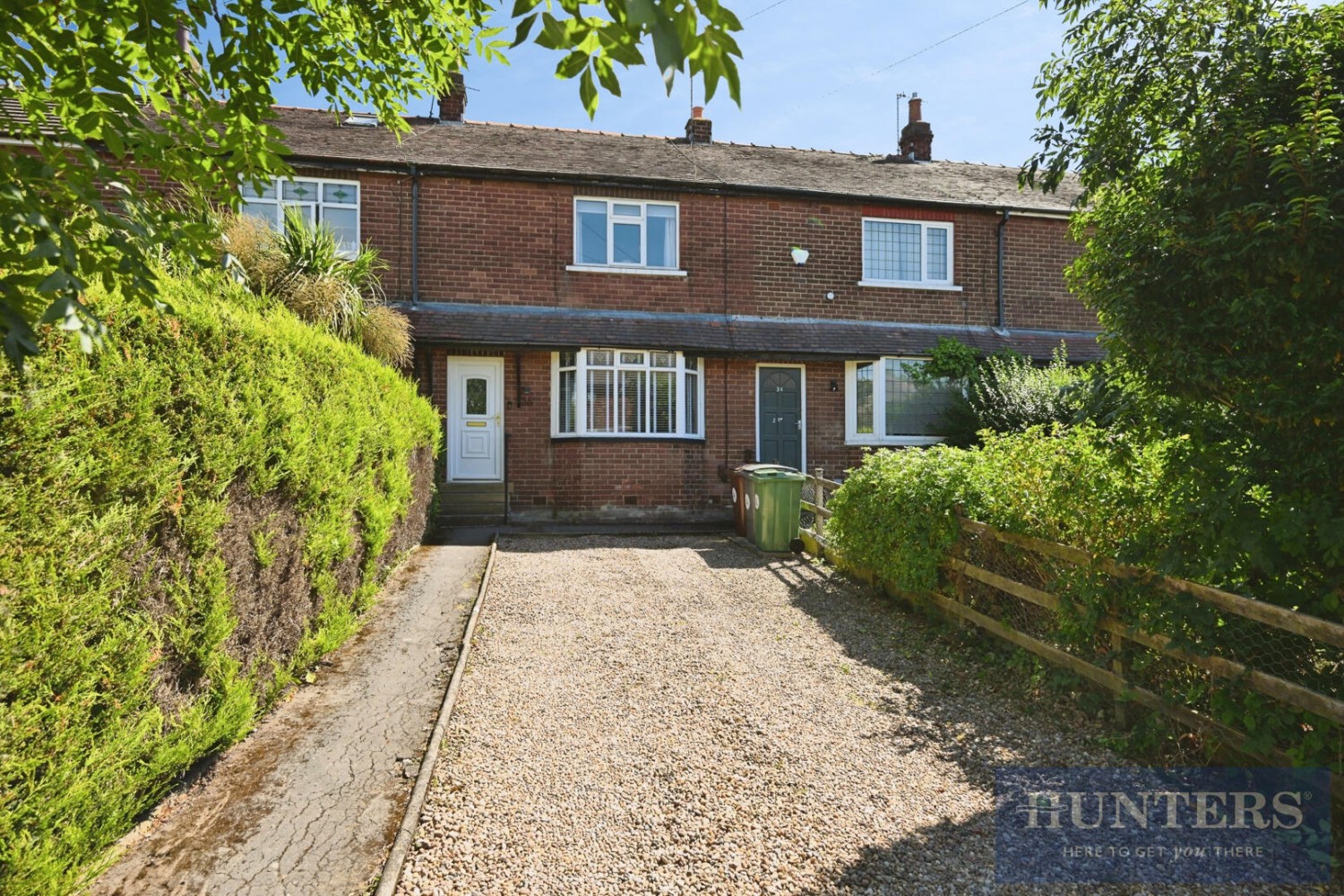 2 bedroom House for sale in Swincar Avenue, Yeadon, Leeds