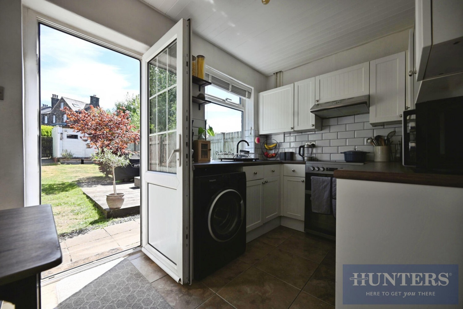 2 bedroom House for sale in Swincar Avenue, Yeadon, Leeds