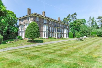 Park Lawn, Farnham Royal