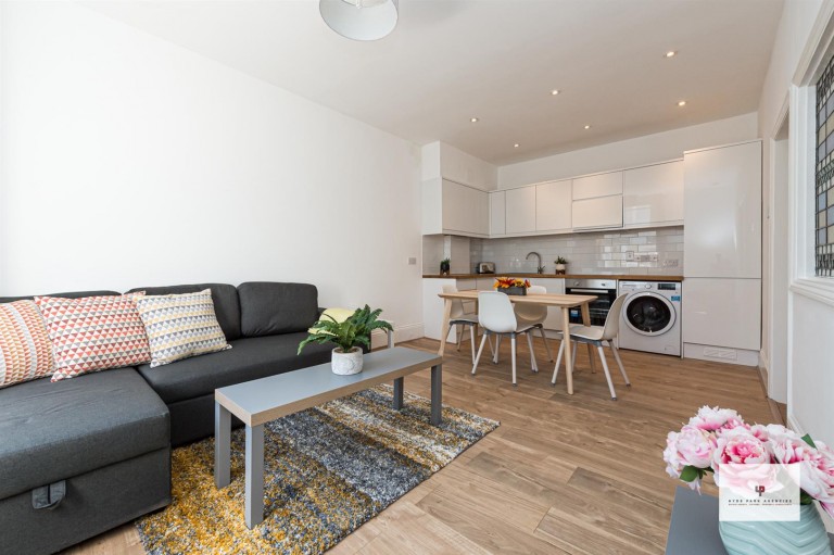 Flat 5, 37 Queensborough Terrace London