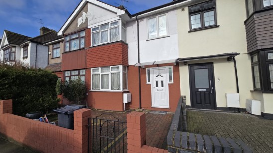 View full details for New North Road, IG6