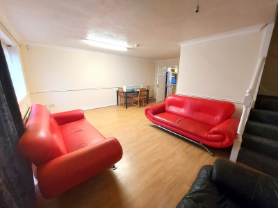 View full details for Hainault, Essex, IG6