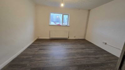 View full details for Albany Road, ME4