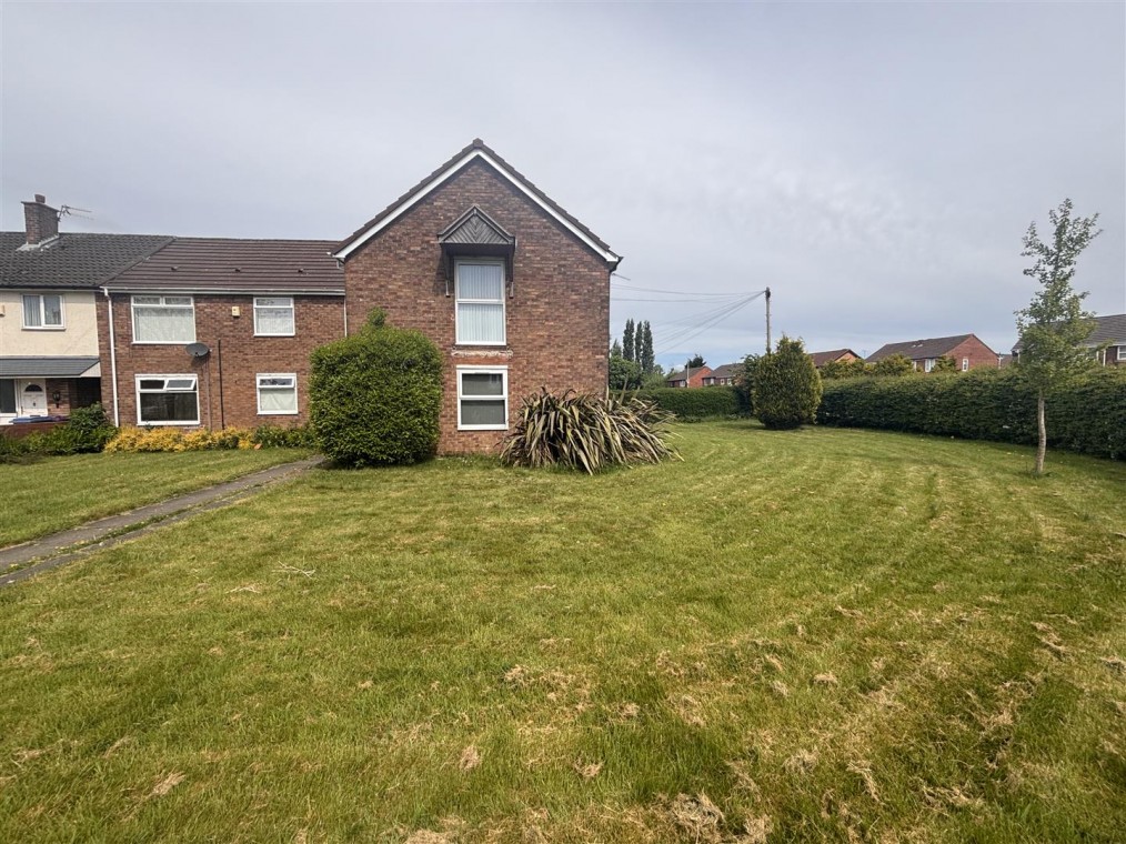 Long Lane, Walton